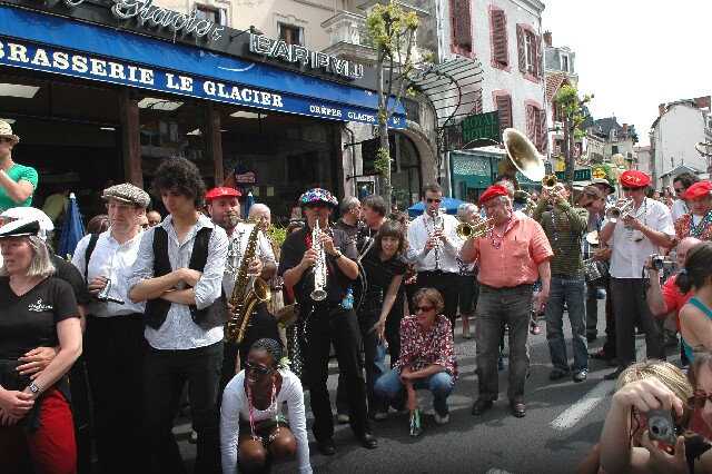 min 2008 05 10 jazz sources parade 192